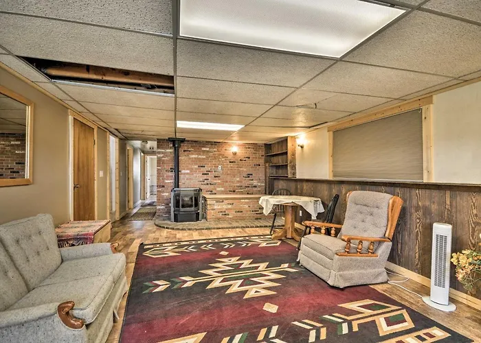Cozy House <10 Mi To Buffalo Bill Center! *